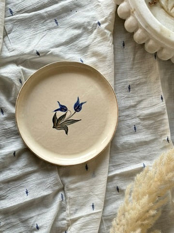 Set of 2: Tulip Cake Plates