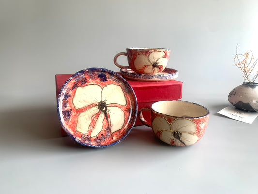 Lily - Cup and Saucers