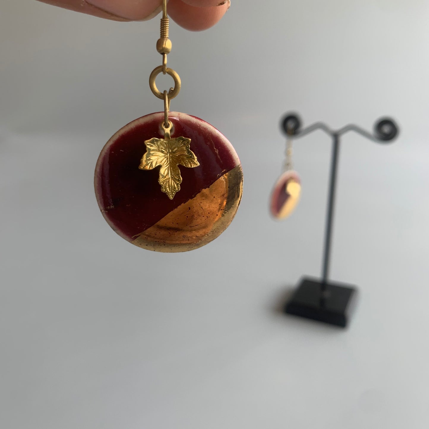 Saaz in 24 Karat Gold (Round Dangler)