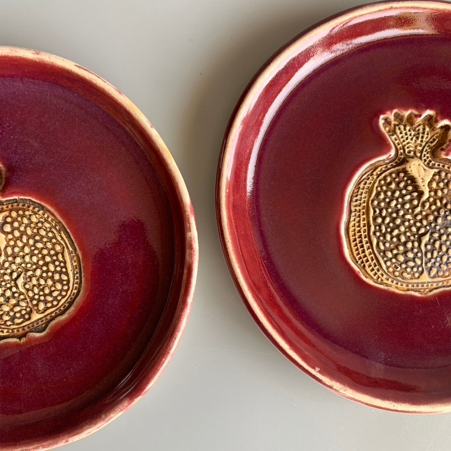 Set of 2: Pomegranate Cake Plates