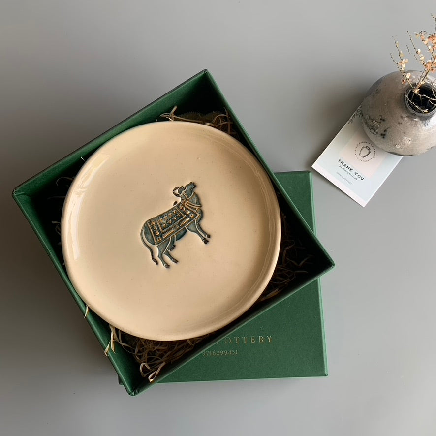 Nandi - 7" White