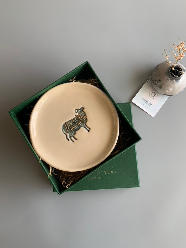 Nandi - 7" White