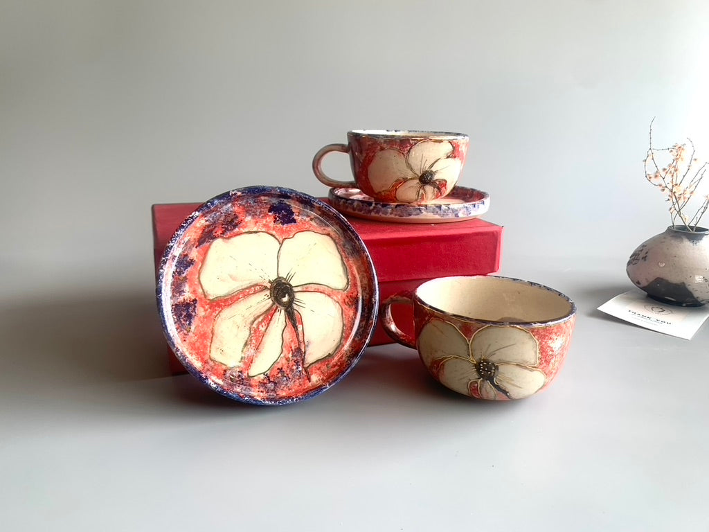 Lily - Cup and Saucers