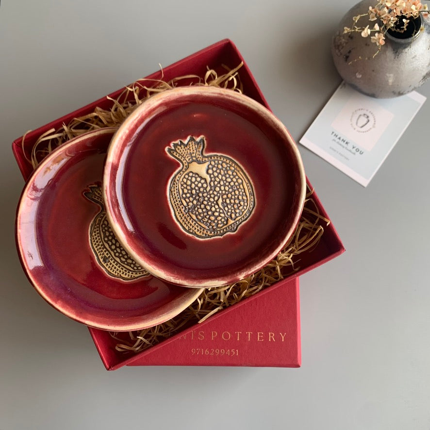 Set of 2: Pomegranate Cake Plates