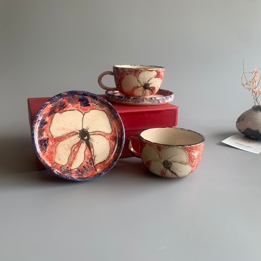 Lily - Cup and Saucers