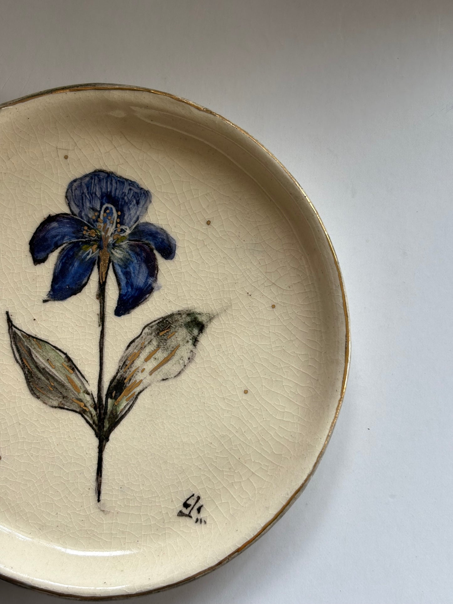 Iris Cake Plate