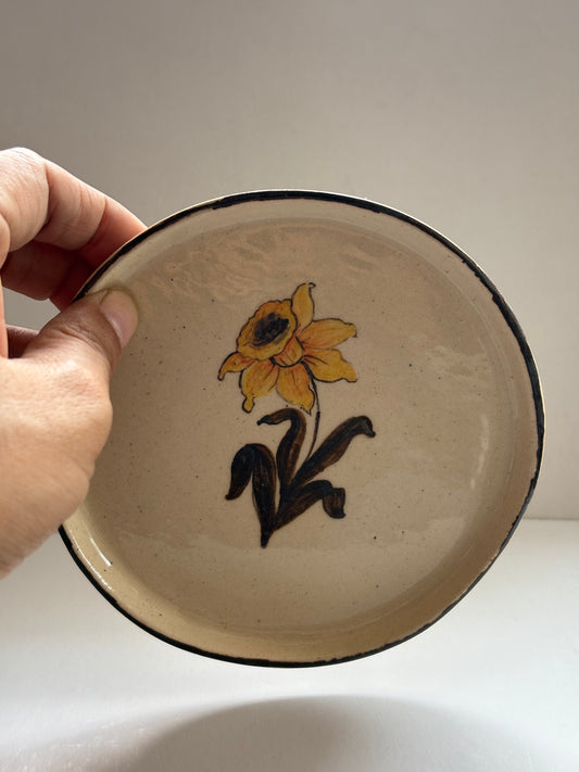 Dafodil Cake Plate