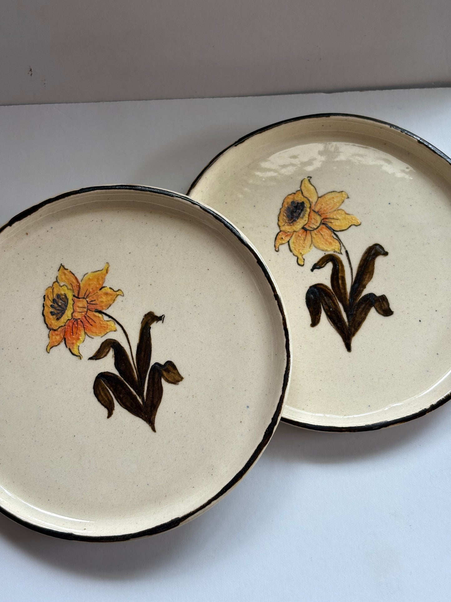 Dafodil Cake Plate
