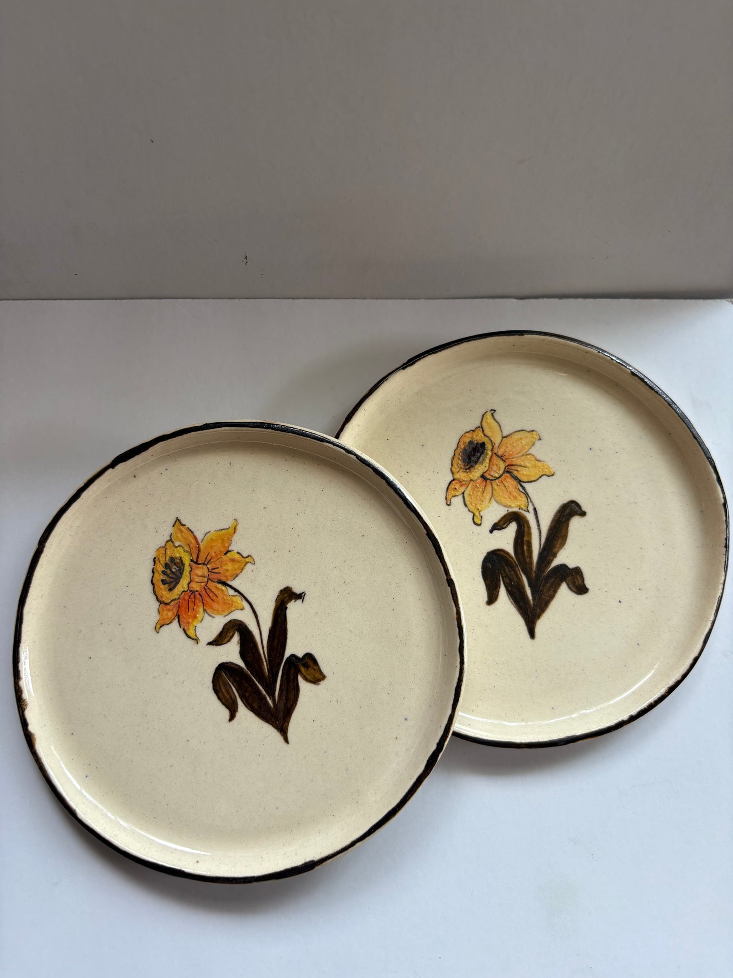 Dafodil Cake Plate