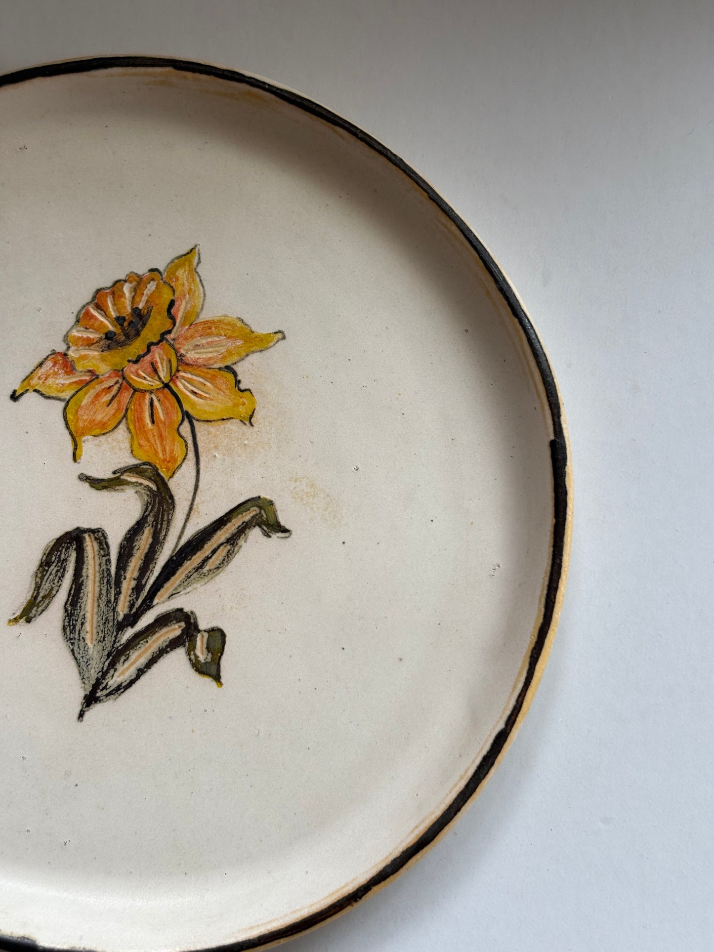 Dafodil Cake Plate