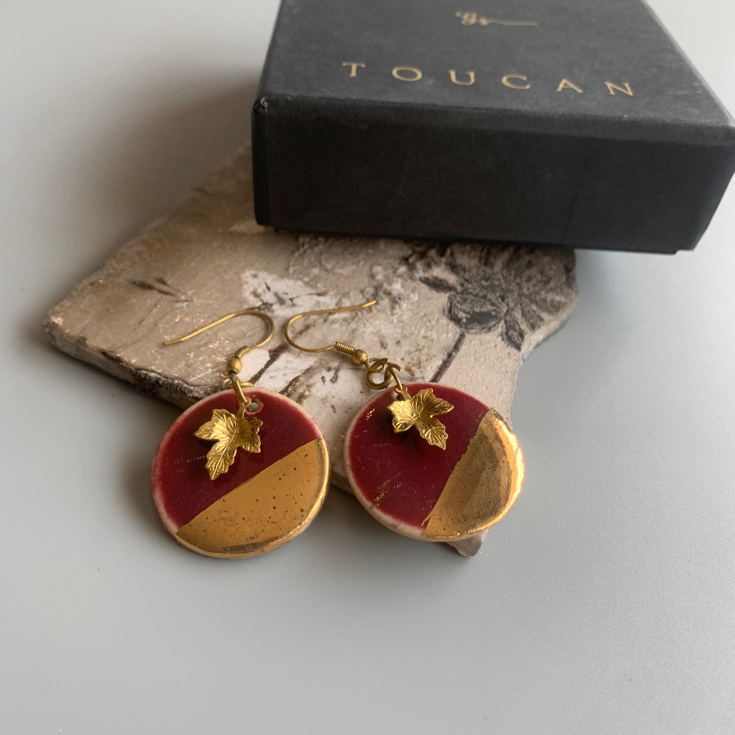 Saaz in 24 Karat Gold (Round Dangler)
